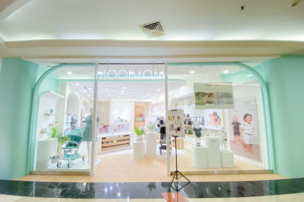 pondok indah store image